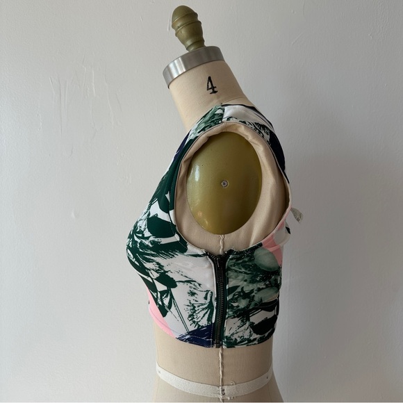 Abstract crop top - Picture 2 of 5